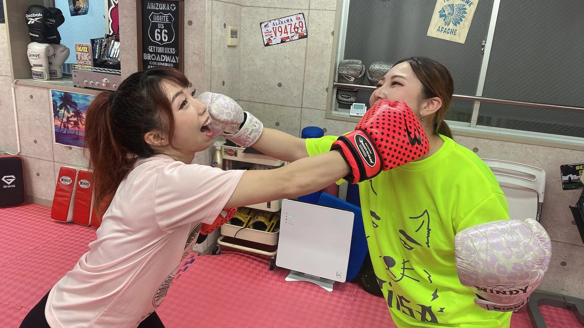 痛いのは嫌…キックボクシングエクササイズなら大丈夫!